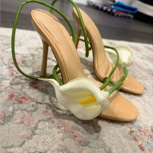 Elegant Nude and Green Women's Heels